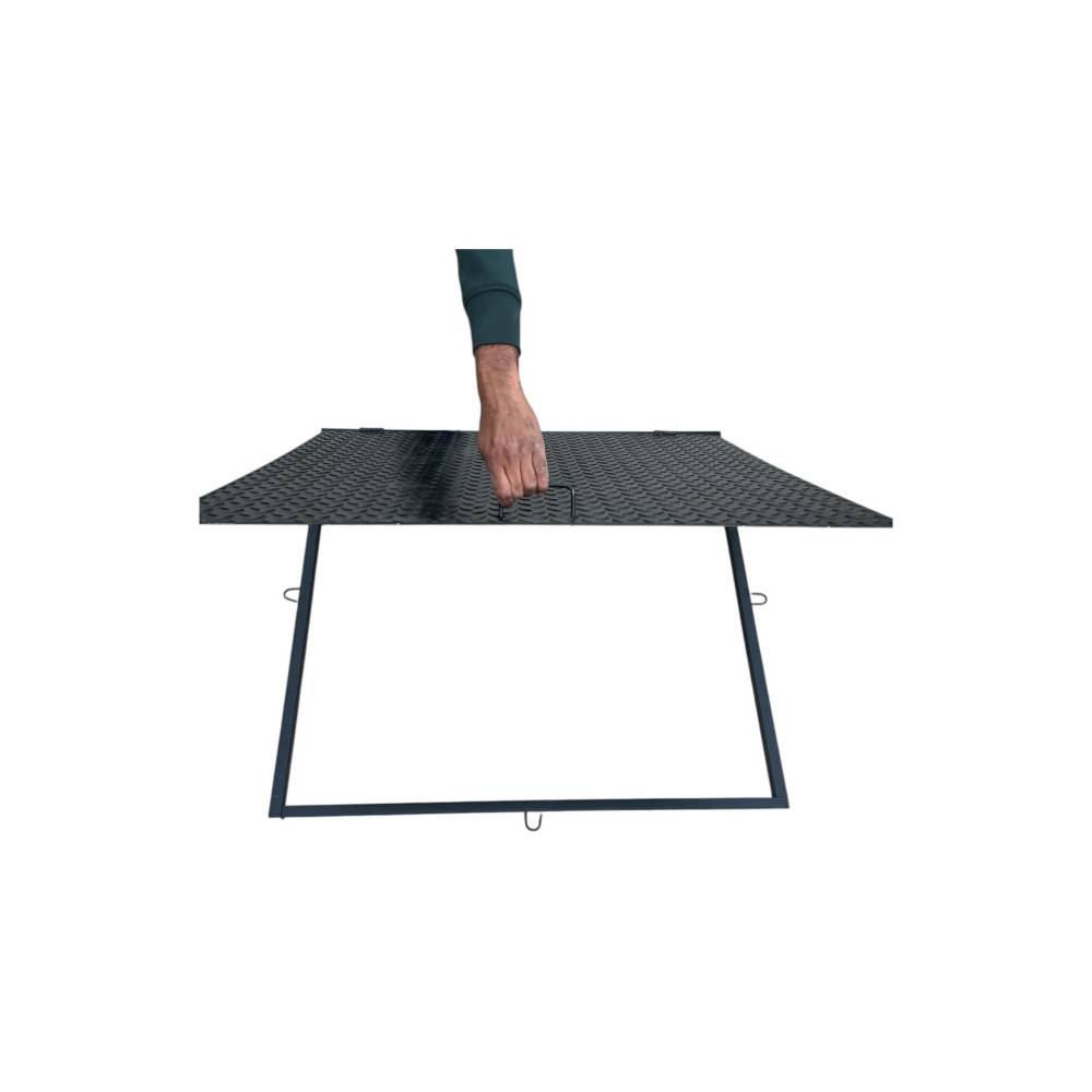 Capac canalizare tabla striata 60 x 60 cm (camin) Capac canalizare tabla striata 60 x 60 cm (camin)