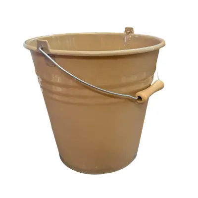 Galeata plastic rezistenta 10 litri (uz casnic), maner metal, bej