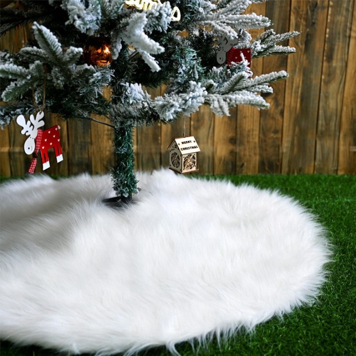 Covor pentru bradul de Craciun White Haipai, diametru 120 cm, blana cu o grosime 4 cm, alb